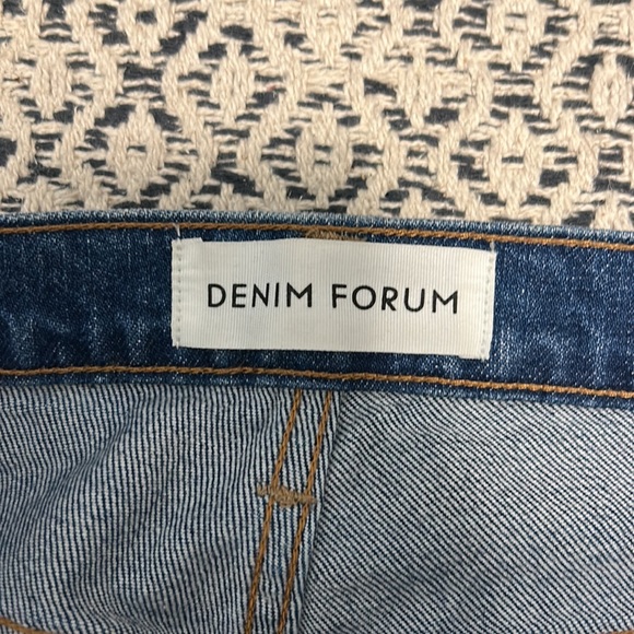 Denim forum took high rise slim. - Picture 2 of 4